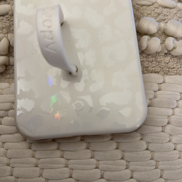 Loopy white leopard/cheetah case. iPhone 12 Pro Max - Picture 2 of 4